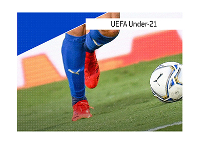 The UEFA Europan Under 21 Championship is often the tournament where the football stars of the future are discovered.  Bet on it!  -  In photo:  Young Italian player in posession of the ball.